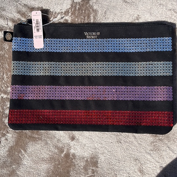 VS Cosmetic/Accessory Pouches - Picture 5 of 5